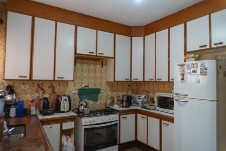 Casa para alugar com 250m², 3 quartos e 2 vagas Casa para alugar com 250m², 3 quartos e 2 vagasCozinha