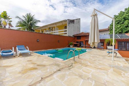 Casa de condomínio à venda com 522m², 4 quartos e 4 vagasQuintal