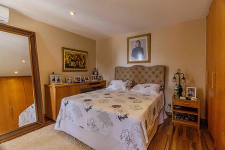 Casa de condomínio à venda com 522m², 4 quartos e 4 vagasSuíte 1