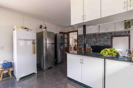 Casa de condomínio à venda com 522m², 4 quartos e 4 vagasCozinha