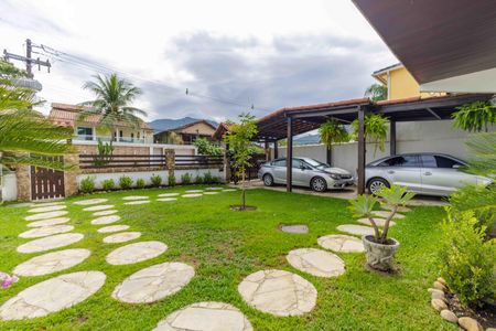 Casa de condomínio à venda com 522m², 4 quartos e 4 vagasQuintal