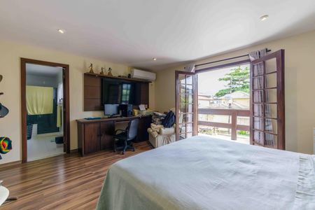 Casa de condomínio à venda com 522m², 4 quartos e 4 vagasSuíte 3