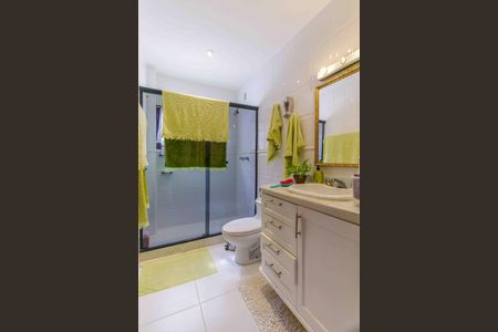 Casa de condomínio à venda com 522m², 4 quartos e 4 vagasBanheiro da Suíte 2