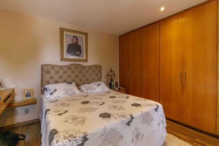 Casa de condomínio à venda com 522m², 4 quartos e 4 vagasSuíte 1