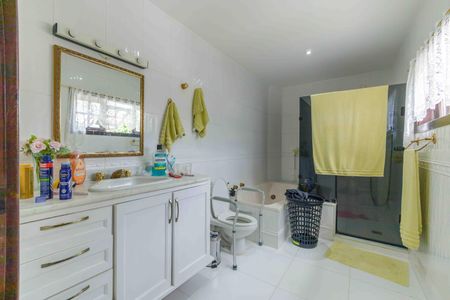 Casa de condomínio à venda com 522m², 4 quartos e 4 vagasBanheiro da Suíte 3