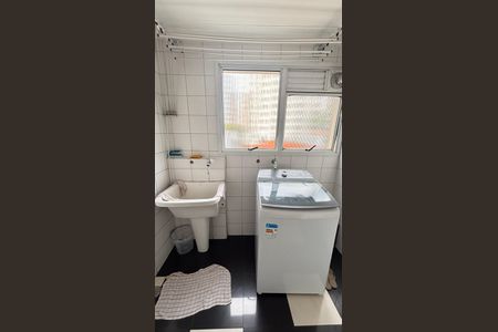 Apartamento à venda com 98m², 3 quartos e 2 vagas Apartamento à venda com 98m², 3 quartos e 2 vagasÁrea de Serviço