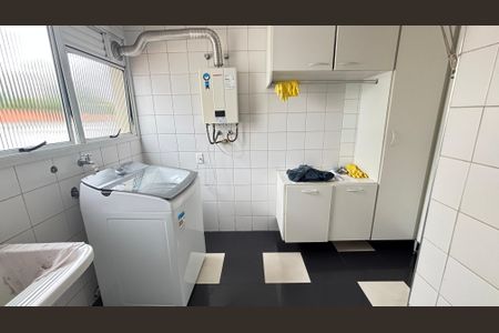 Apartamento à venda com 98m², 3 quartos e 2 vagas Apartamento à venda com 98m², 3 quartos e 2 vagasÁrea de Serviço