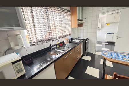 Apartamento à venda com 98m², 3 quartos e 2 vagas Apartamento à venda com 98m², 3 quartos e 2 vagasCozinha