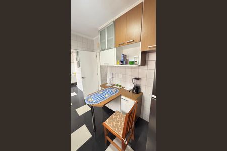 Apartamento à venda com 98m², 3 quartos e 2 vagas Apartamento à venda com 98m², 3 quartos e 2 vagasCozinha