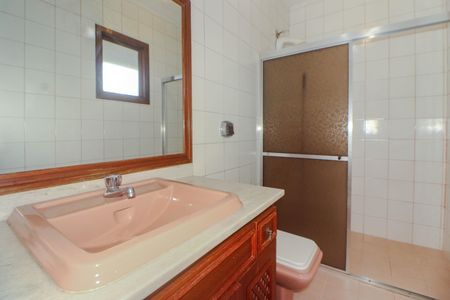 Casa para alugar com 380m², 3 quartos e 5 vagasBanheiro Social