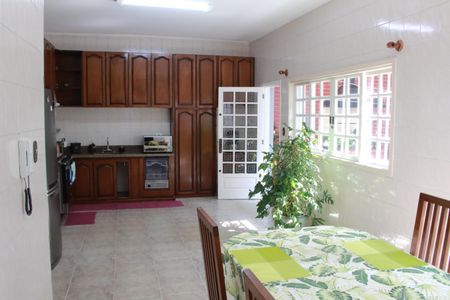 Casa à venda com 320m², 3 quartos e 6 vagasCozinha