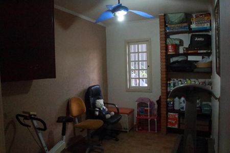 Casa à venda com 320m², 3 quartos e 6 vagasQuarto de Serviço