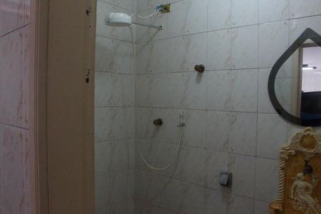 Casa à venda com 320m², 3 quartos e 6 vagasBanheiro de Serviço