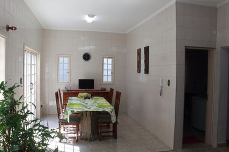 Casa à venda com 320m², 3 quartos e 6 vagasCozinha