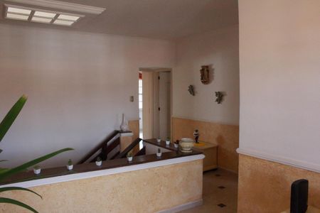 Casa à venda com 320m², 3 quartos e 6 vagasEscritório