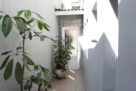 Casa à venda com 320m², 3 quartos e 6 vagasCorredor