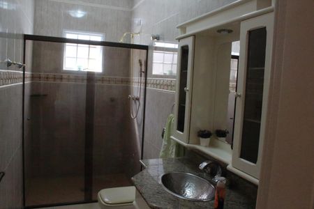 Casa à venda com 320m², 3 quartos e 6 vagasBanheiro