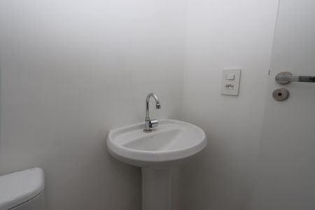 Apartamento para alugar com 44m², 2 quartos e sem vagaBanheiro