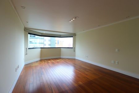 Apartamento à venda com 144m², 3 quartos e 4 vagasSala