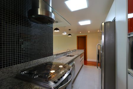 Apartamento à venda com 144m², 3 quartos e 4 vagasCozinha