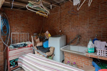 Casa à venda com 160m², 3 quartos e 1 vaga Casa à venda com 160m², 3 quartos e 1 vagaÁrea de serviço e de lazer