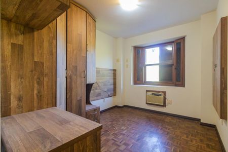 Casa de condomínio para alugar com 317m², 3 quartos e 3 vagasQuarto 3