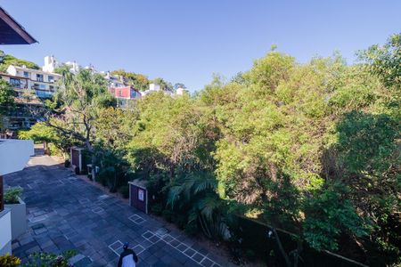 Casa de condomínio para alugar com 317m², 3 quartos e 3 vagasVista