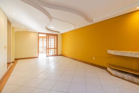 Casa de condomínio para alugar com 317m², 3 quartos e 3 vagasSala