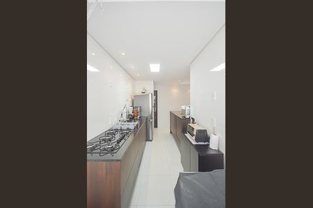 Apartamento à venda com 58m², 2 quartos e 1 vaga Apartamento à venda com 58m², 2 quartos e 1 vagaCozinha e Área de Serviço