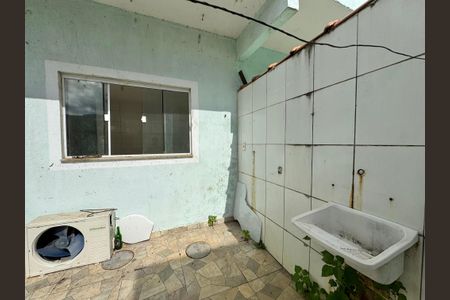 Casa de condomínio à venda com 200m², 3 quartos e 1 vaga Casa de condomínio à venda com 200m², 3 quartos e 1 vagaÁrea de Serviço