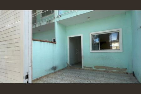 Casa de condomínio à venda com 200m², 3 quartos e 1 vaga Casa de condomínio à venda com 200m², 3 quartos e 1 vagaÁrea externa