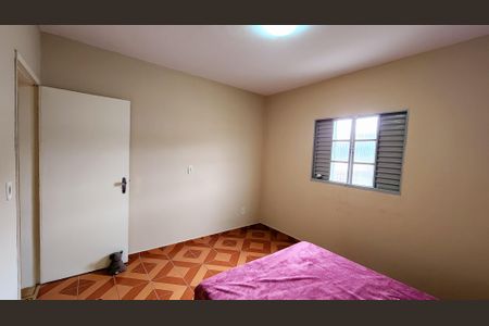 Casa à venda com 175m², 2 quartos e 2 vagasQuarto 2