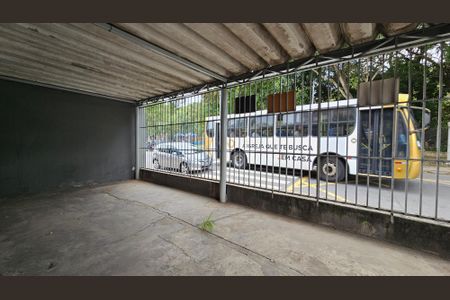 Casa à venda com 175m², 2 quartos e 2 vagasGaragem