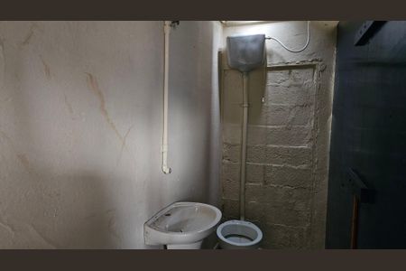 Casa à venda com 175m², 2 quartos e 2 vagasBanheiro de Serviço