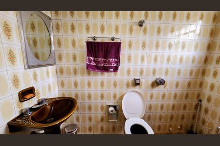 Casa à venda com 175m², 2 quartos e 2 vagasBanheiro Social