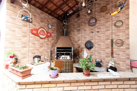 Casa à venda com 147m², 2 quartos e 2 vagasÁrea Externa