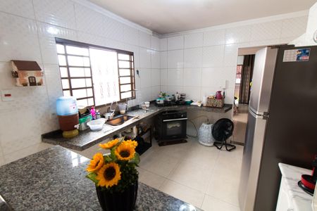 Casa à venda com 147m², 2 quartos e 2 vagasCozinha