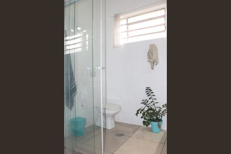Casa à venda com 175m², 3 quartos e 3 vagasBanheiro 1