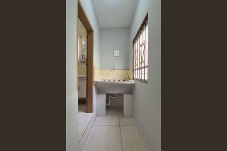 Casa à venda com 136m², 3 quartos e 1 vagaArea de serviço - Casa 2