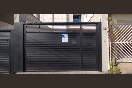 Casa à venda com 117m², 3 quartos e 2 vagasFachada + Placa