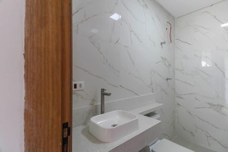 Casa à venda com 117m², 3 quartos e 2 vagasBanheiro da Suíte