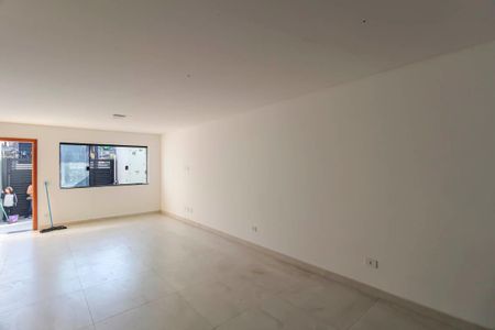 Casa à venda com 117m², 3 quartos e 2 vagasSala