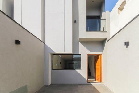 Casa à venda com 117m², 3 quartos e 2 vagasGaragem