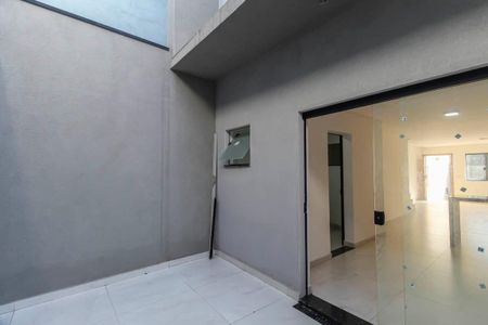 Casa à venda com 117m², 3 quartos e 2 vagasQuintal