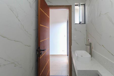 Casa à venda com 117m², 3 quartos e 2 vagasBanheiro da Suíte