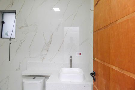 Casa à venda com 117m², 3 quartos e 2 vagasBanheiro Social