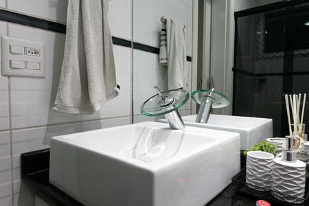 Apartamento para alugar com 80m², 3 quartos e 2 vagas Apartamento para alugar com 80m², 3 quartos e 2 vagasBanheiro da Suíte