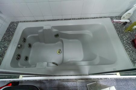 Casa à venda com 240m², 3 quartos e 2 vagasBanheiro da Suíte