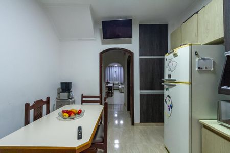 Casa à venda com 240m², 3 quartos e 2 vagasCozinha
