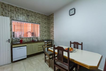 Casa à venda com 240m², 3 quartos e 2 vagasCozinha